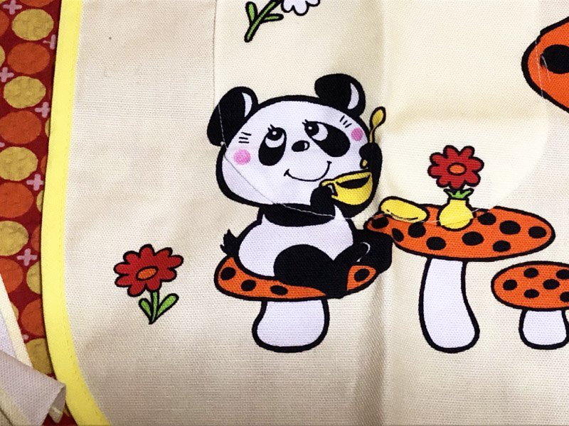 1970年代の内藤ルネさんのルネパンダエプロン☆パンダちゃんたちが 
