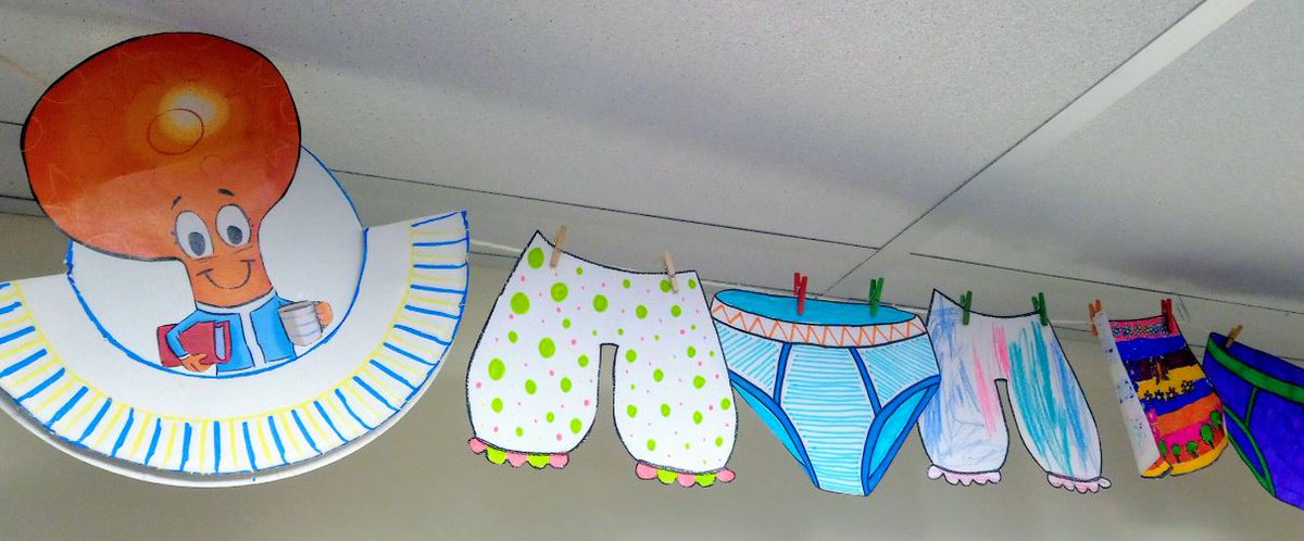 WSCCLibraries's tweet photo. We canโt believe it! Our mischievous Summer Reading Challenge aliens have hung up a load of pants in #LancingLibrary. Weโre wondering if theyโll peg up more. Donโt worry, weโll keep you briefed... #aliensloveunderpants @readingagency #SpaceChase https://t.co/fz67JeVcft