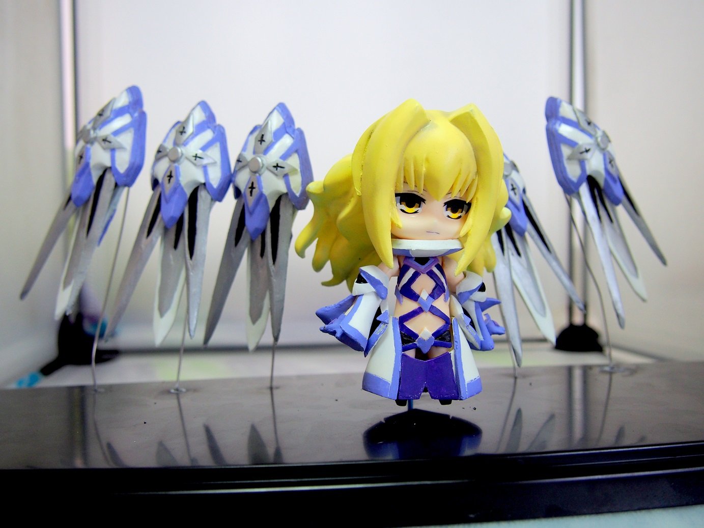 たんそdeﾓﾉｺｯｸ ｗｆオフライン 展示状態にしたので再度告知を ねんどろいど ユーリ エーベルヴァイン ディーラー A G O 未塗装未組立のレジンキットになります 魄翼はフリーポーズで 展開 収納 任意の場所で接着する感じです Wf19s Nanoha