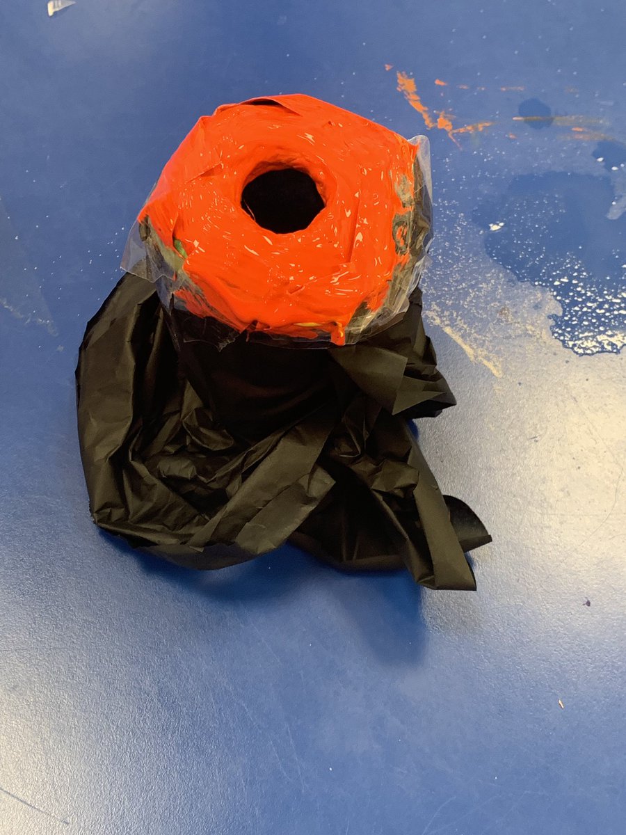 SummerCampHBST's tweet photo. Today some classes are making volcanoes with “lava” created by a chemical reaction. #SummerCampHBST #science #discovery #volcanoes @HBSTORREJON https://t.co/Eg26NGBrEU