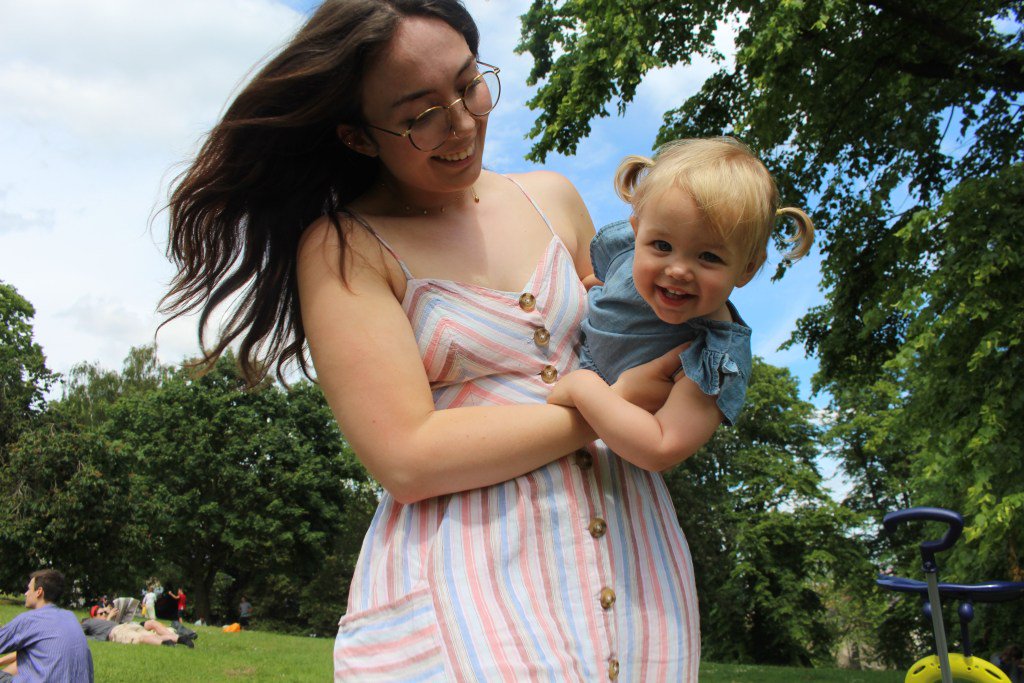 Our final Humans of Bristol Uni is now available! The fabulous <a href="/overphinker/">phoebe graham</a> interviewed fellow student Lizzie Blundell about her unconventional route into Bristol, studying with a disability and the impact of becoming a mum part way through her degree. bit.ly/2Y660JB