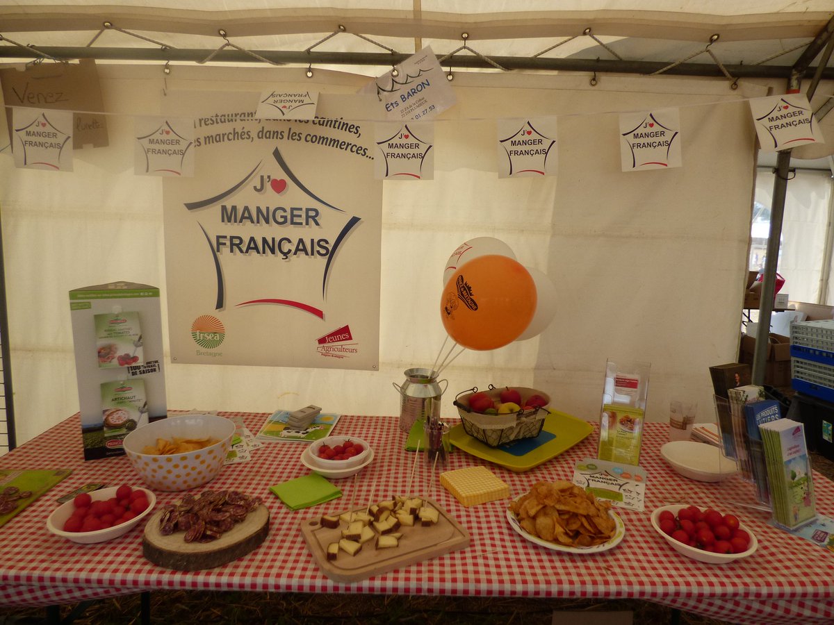 JeunesAgri35's tweet image. Info dégustative😋retrouvez-nous le 3 août sur l'aire d'autoroute🚗du Coglais, à 10h30 pour notre  #FaitesLePleinDesSens !🥦🍅🥩
🇫🇷 Au programme : dégustations &amp;amp; échanges avec les #JeunesAgriculteursDuPaysDuCoglais !😉
#MangezFrançais #PromotionDesProduitsAgricolesBretons
