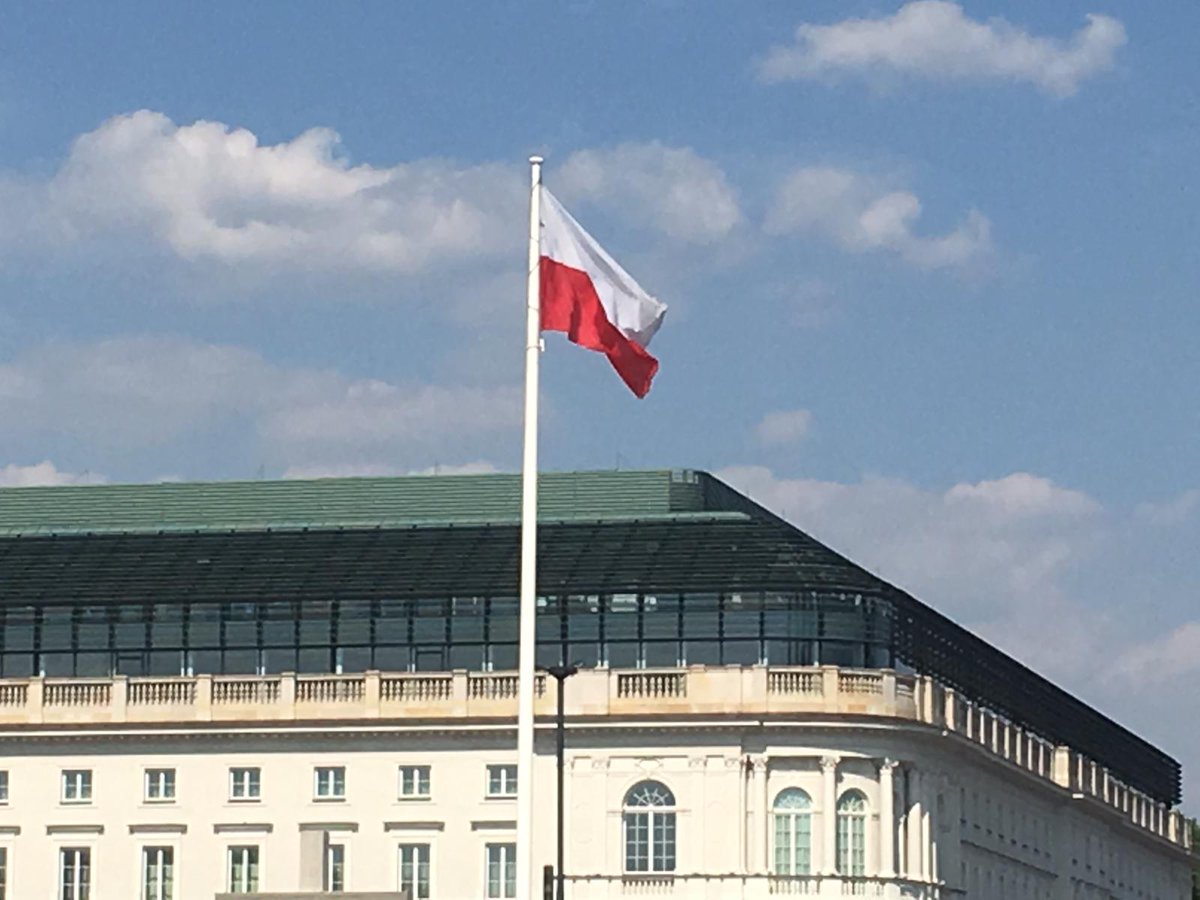 Commanders from across @101_Log_Bde enjoyed a superb visit to #Poland recently.  They analysed the logistic lessons from the 1939 invasion of Poland and then considered how to support a UK Divisional intervention as part of NATO #collectivedefence #defenceengagement