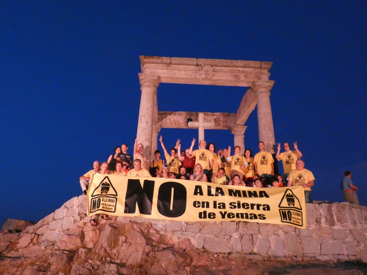 Hoy día mundial contra las minas a cielo abierto. 
#noalamina
#noalaespeculacionminera
#noalaminasialavida
#noalaminaenlasierradeyemas