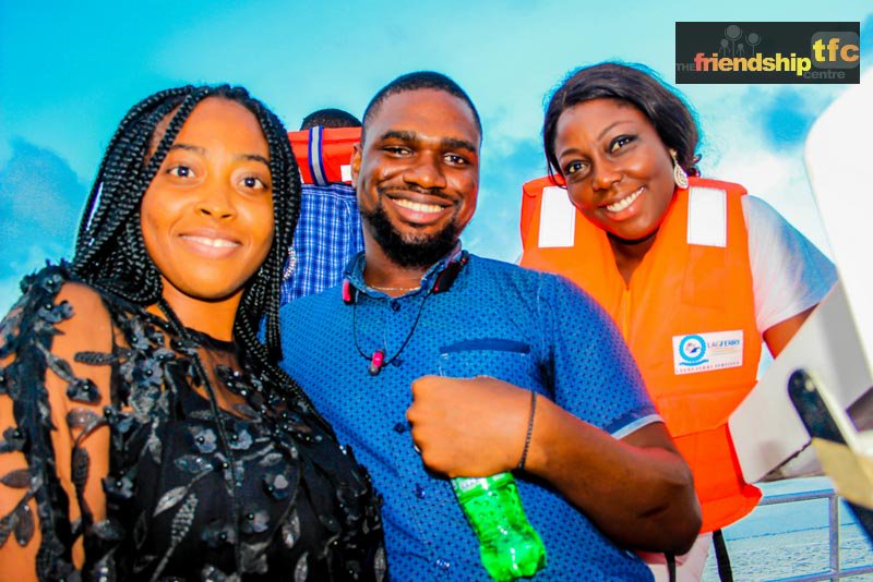 tf_centre's tweet photo. Sharing a smile is sharing life. @felabankolemoh @ThotsOnTees https://t.co/C2nkVFpMFS