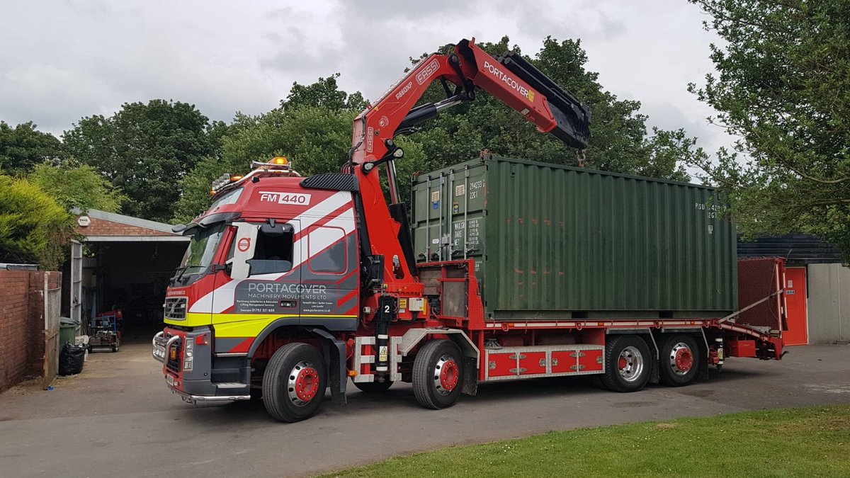 PortacoverM's tweet photo. Happy Monday!! We recently moved this shipping container using our F660XP for a customer of ours.

We offer a full movement service so if you have a requirement please get in contact!

T - 01792 321600
E - sales@portacover.co.uk

@Fassi_UK @Fassi_cranes
#fassi #containermovements https://t.co/ChkEYJm5x0