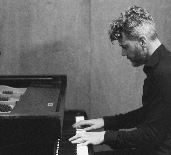 DeLange – “Tristesse” eartothegroundmusic.co/2019/07/22/del…