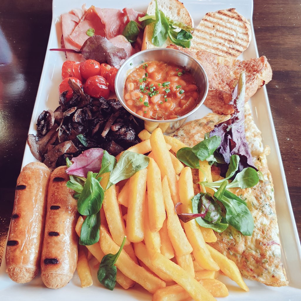 halalfoodguy's tweet photo. New contender for best breakfast. New fron Pie Factory Ilford. The big breakfast. ยฃ9.95. So many great items. 10am to 2pm weekends only. #halal #halalbreakfast https://t.co/TBZInPdc6Z