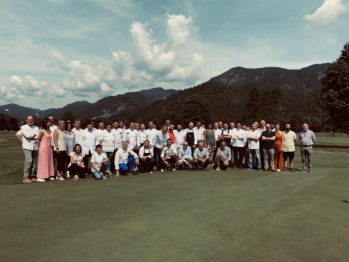 ChicChefs's tweet photo. In The Kitchen Tour Tarvisio. Diamo il via alla terza tappa dell’anno, una tappa di confine senza confini: oltre 20 chef provenienti dal Friuli, ma anche da Austria e Slovenia, protagonisti della jam session CHIC #itktchic #chicchef #friuli #charmingitalianchef #tarvisio https://t.co/aUsv48Z3Pl