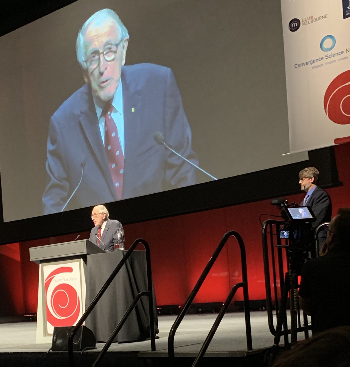 uowresearch's tweet image. Inventor of the #bionicear Prof Graeme Clarke thanks our 2019 speaker for #gcoration -Graeme is also an honorary doctor of #uow and long time research partner with @ARC_ACES