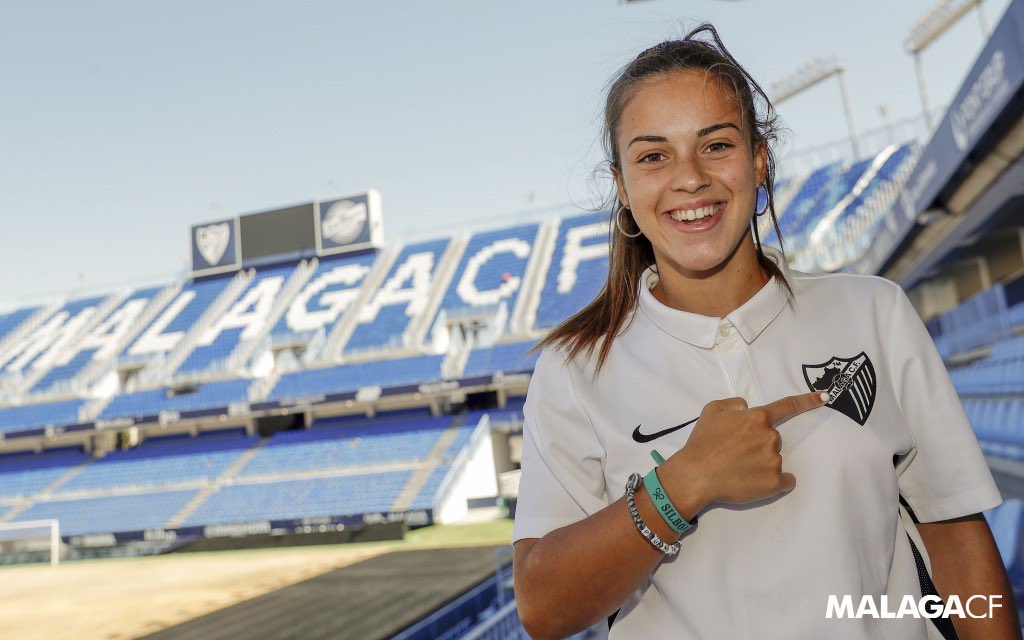 MalagaCFemenino's tweet image. MCFFoto| 💙👈🏻 

#Siéntelo #TuMálaga #SomosMálaga