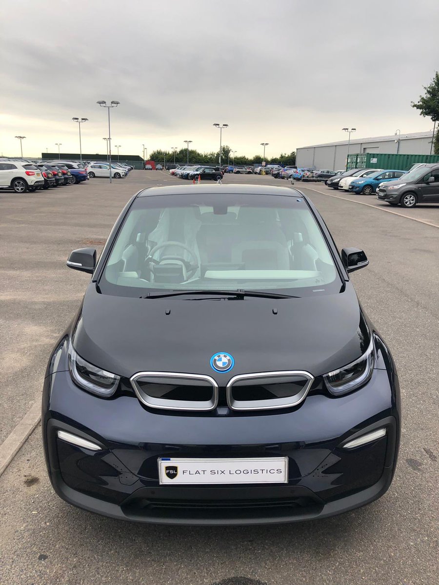 flat6logistics's tweet image. Brand new BMW i3 safely delivered to its new owner last week 👌 #bmw #bmwi3 #electricbmw #electriccar #enclosedtransport #supercartransport