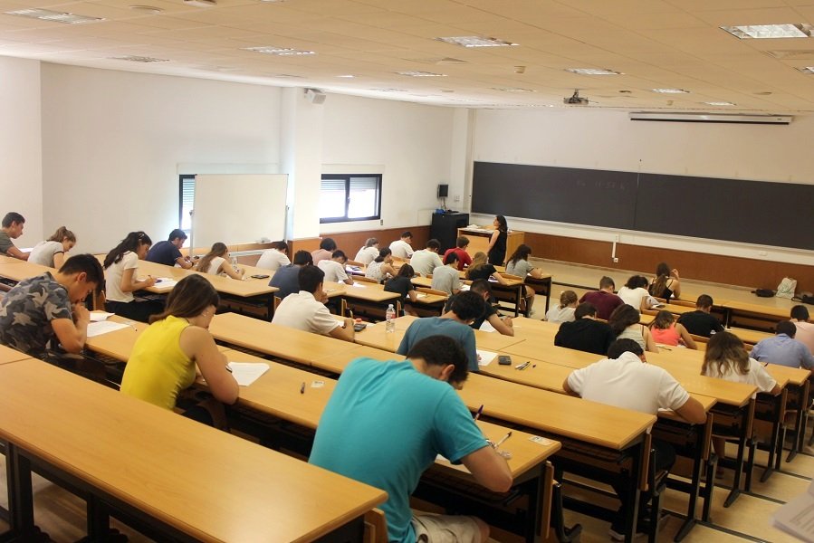 Fallados los premios del  17º Concurso de Química, Medio Ambiente y Energía Inteligente de la <a href="/urjc/">URJC</a> Los 10 mejores resultados han sido reconocidos con diferentes premios, patrocinados por <a href="/CEISmartEnergy/">Campus de Excelencia</a>, y han contado con la colaboración de <a href="/FECYT_Ciencia/">FECYT</a> bit.ly/2K1p1Yy