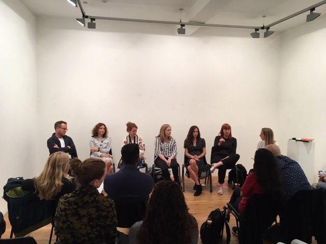 FourCornersE2's tweet photo. What a line-up! Thanks to our industry speakers who offered trainee tips on how to succeed in film and TV!
Look out for more trainee opps coming soon #Filmmaker #filmtraining

@endemolshineuk @BanditTV_ @QuiddityFilms @pulsefilms @greatcoatfilms @katharineround https://t.co/PMbfcQBqX8