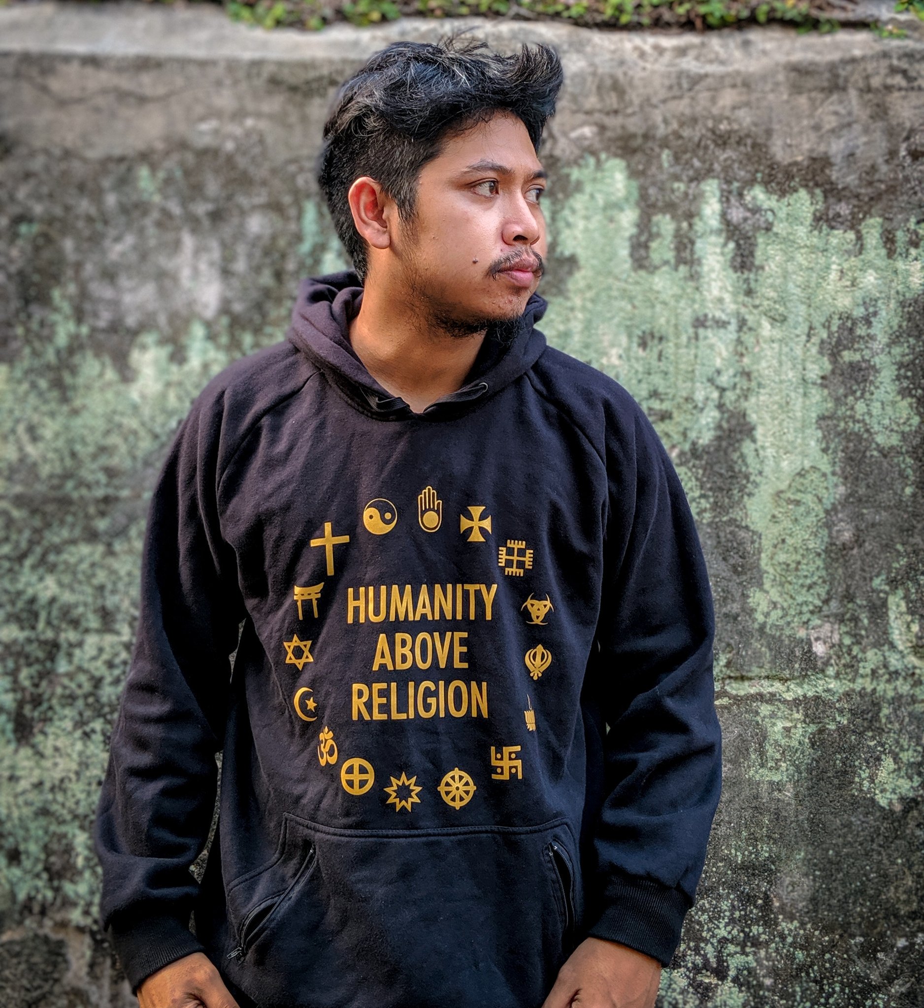 Pro Gamers on X: 🗿 lambang agama coki. Hoodie order here  https://t.co/yHL9wQIbH6 https://t.co/4XYP1ttjlx / X