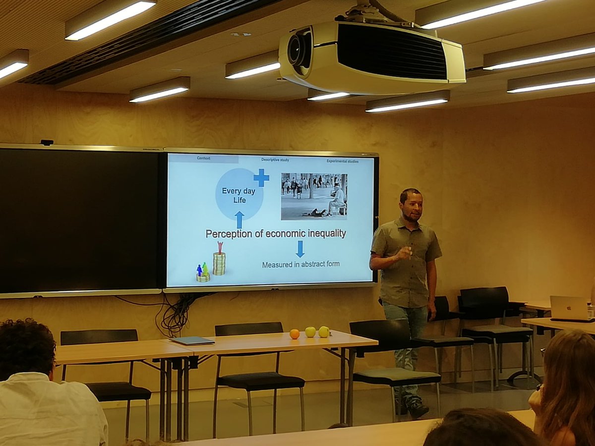 JuanDiego48cr's tweet photo. Presenting our line of research @LabDesigualdad at @ceu #PolPsyCEU #SUN2019 #ceusummer #IstandwithCEU #UCRPresente @UniversidadCR https://t.co/1JKV0HoaPR