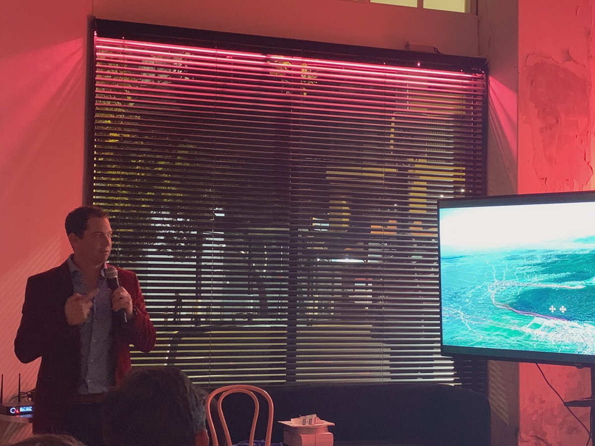 innovationbay's tweet photo. โWe realized a much larger opportunity exists for us in the futureโ- Pete Field, Founder of @_ayvri amazes the audience with his pitch! Their future market: โevery single video possibleโ. #founderdinner #techstartups #futuristic #innovationbay https://t.co/z78M54dzHH