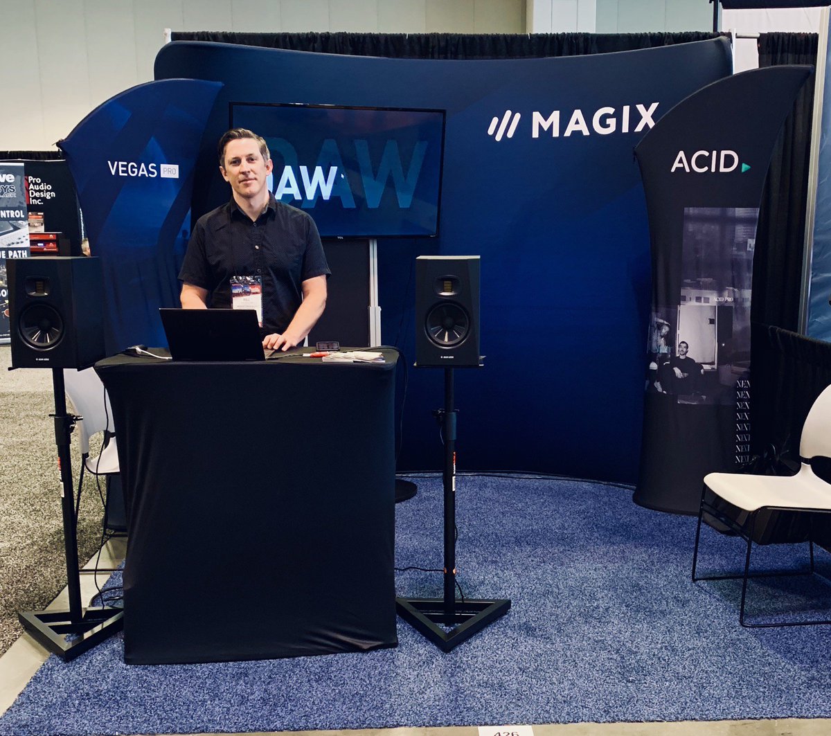 magix_DE's tweet photo. Vielen Dank an alle, die in diesem Jahr an unserem Stand auf der Summer @NAMMShow vorbeigeschaut haben. Es war großartig, sich mit so vielen leidenschaftlichen Anwendern von #ACIDPro, #SOUNDFORGEPro und #VEGASPro in Kontakt zu kommen. #summernamm2019 #MAGIX https://t.co/45jwhNWmsW