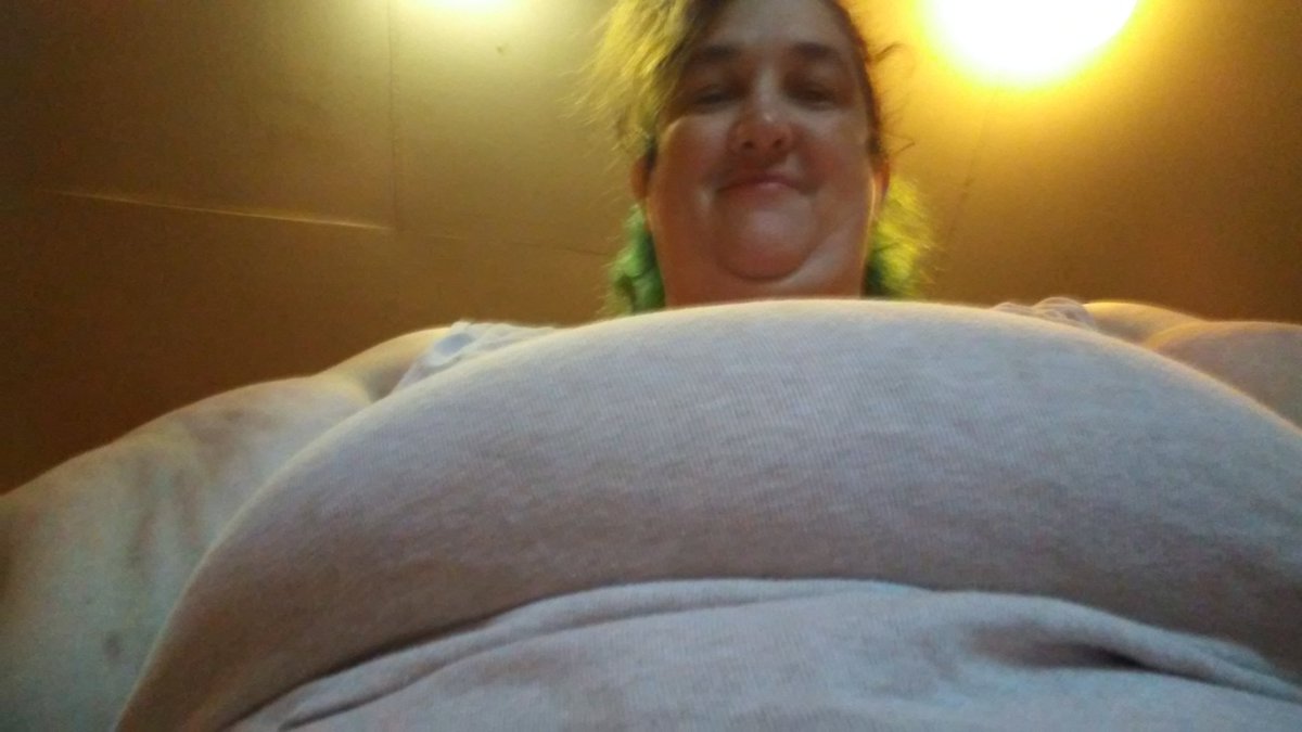 BBWGiantess's tweet photo. Looking down at you tiny little worthless speak this beautiful Monday morning. Perhaps I will show you mercy and not crush you? https://t.co/nZoa49weT2