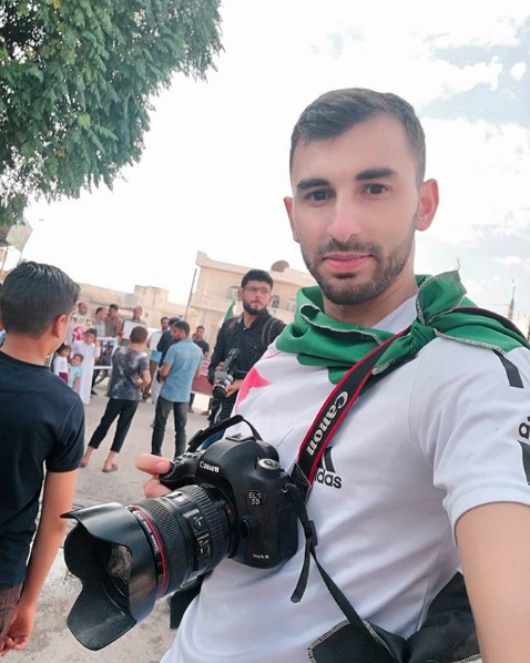 RSF_inter's tweet photo. #Syrie : @RSF_inter a appris la mort du journaliste-citoyen @Anasaldyab, à la suite de bombardements russes à Khan Cheikhoun, dans la province d'Idlib. À 22 ans, il était collaborateur de l'@AFP ou  d'@anadoluagency, mais aussi photographe bénévole pour les Casques Blancs. https://t.co/WDleYfn1nt