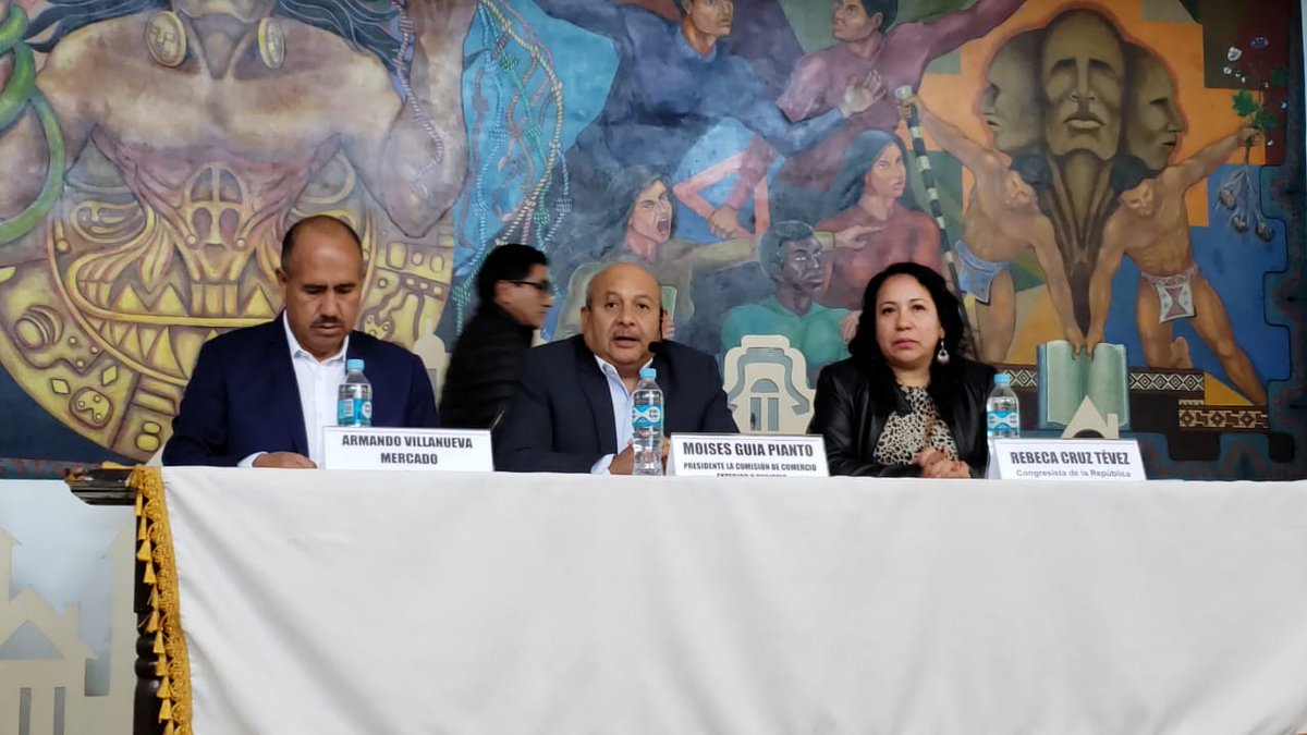 comcetur's tweet photo. [CUSCO] El pdte. de la @Comcetur, Moisés Guía Pianto, participa en conferencia de prensa para dar a conocer el informe final del grupo de trabajo que analizó contratos de conseción en serv. turísticos en la ruta #MachuPicchu, elaborado por congresistas @rebecacruzt y @Armandovmap https://t.co/WJF4OrjkFC