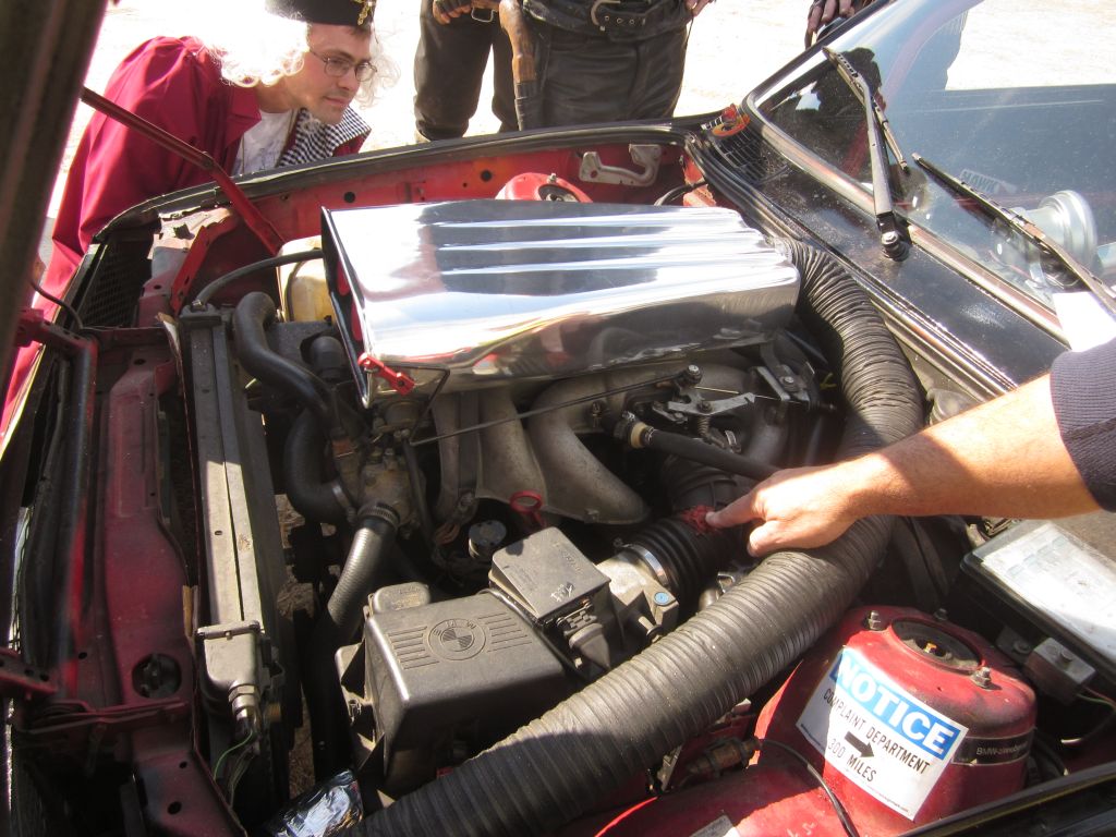 24hoursoflemons's tweet photo. Someone last week requested another look at the old Road Warrior Racing BMW. This is how you deflect cheatiness in your E30, just FYI.
#V8Interceptor #RoadWarrior #MadMax #Supercharger #CustomBodywork #BMW #E30 #3Series #24HoursOfLemons https://t.co/WoWYsIwciN