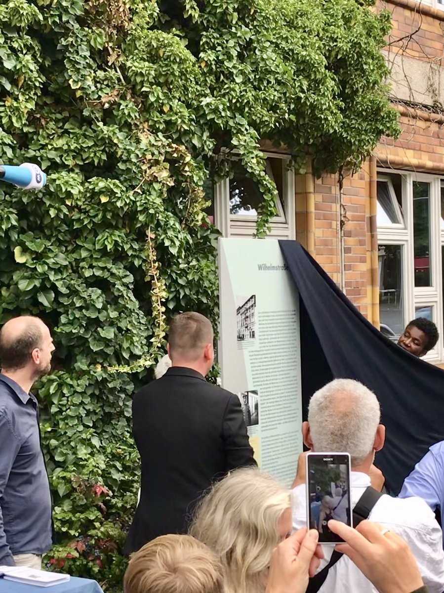 dpwes's tweet photo. Und wieder wird ein Stück Berliner Stadtgeschichte, die von Schwarzen Menschen geprägt wurde, im öffentlichen Raum sichtbar(er): Danke an die Initiator*innen, #BerlinPostkolonial und @SenKultEu dafür, dass sie die #Dibobe-Petition wieder in unser Bewusstsein rücken. #decolonize https://t.co/HHBDkeH4Xt