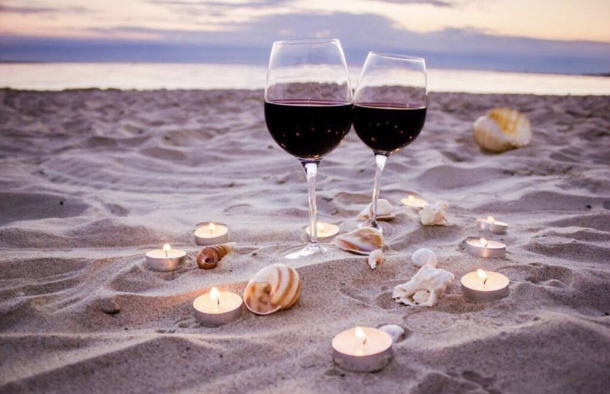 ✨🍷✨ “Happy Monday!!!!!!!” #love #champagne #blancdeblancs 
#PurposeWine #redwine #winelover  #hugs #corks #winebottles #eunicechiweshegoldsteinwinery #success #winery #vine #vineyard #redwine #Rosé #winelover #entrepreneur #chocolatewinebottle #champagnechocolatebottle