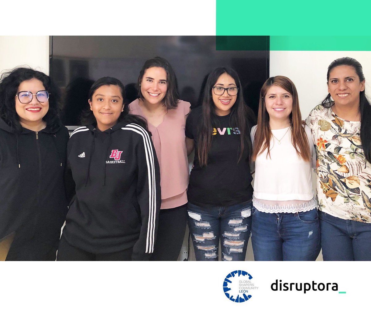 disruptora_'s tweet photo. Nos faltan más mujeres en tech. El futuro de la tecnología depende de nosotras. 👩🏻‍💻👩🏻‍🎓 #disruptora @LeonShapers @elivitevi @alan_opto @NancyNSalazar https://t.co/njK7uZTvlC