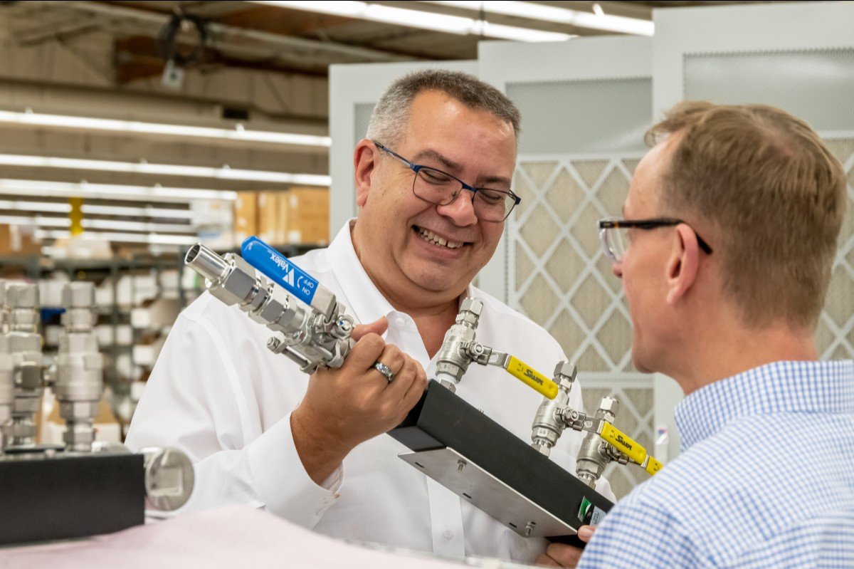 CompassMade's tweet image. Compass Made is comprised of a team of ambitious creators, inventors, builders, and engineers. We work hard for our clients and we enjoy what we do. Check out these #BTS shots of our #team enjoying life at Compass Made from our Fremont and Deming Plants.