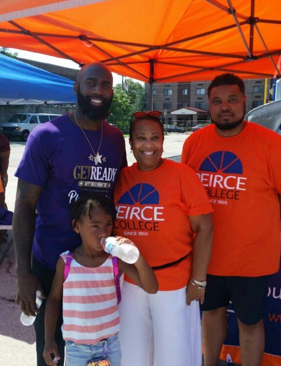 PeirceCollege's tweet photo. Today, Peirce College is proudly participating as a community resource partner at the 2019 #GetReadyFest in Philadelphia hosted by @TheMJFoundation @MalcolmJenkins going on now through 2:00pm at the Universal Daroff Elementary School! https://t.co/pfxmDL6Hz1