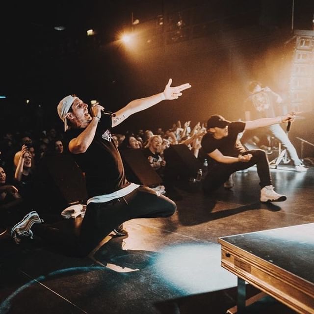 Bang bang bang ! Viens brûler tes calories avec <a href="/vsoklan/">vsoklan</a> pour le Festival Crossover 💦 On t'attend chaud comme jamais 🔥
Prends ta place dans la bio 🎫
#FestivalCrossover #ilovenice #nice06 #frenchriviera #crossover #cotedazurfrance #musique #cotedazurn… ift.tt/2OcGSkJ