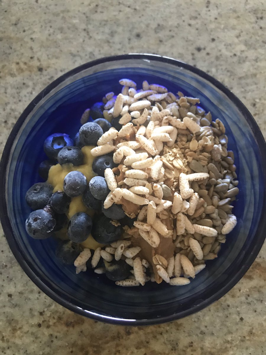 GLOWSOULPATROL's tweet image. Mango Açaí bowl yummy 
#acai #acaibowl #breakfast #vegan