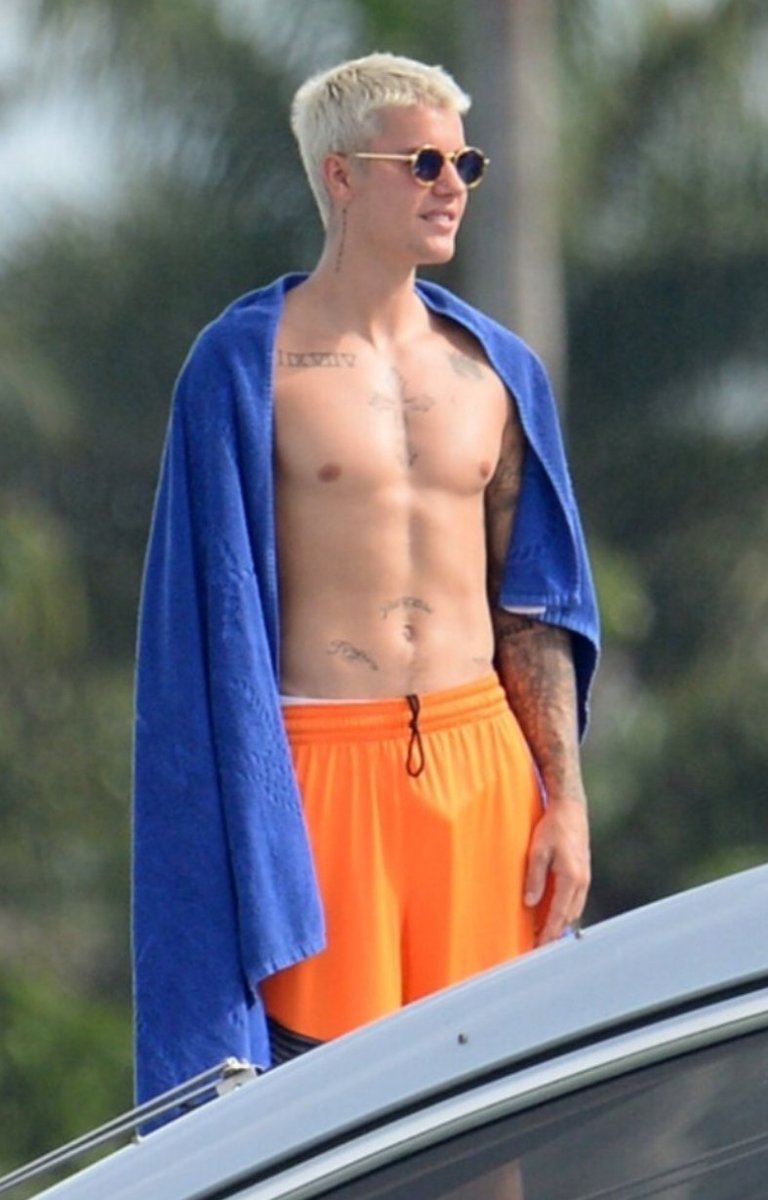 Famous Bulges on Twitter "Justin Bieber bulge JB…