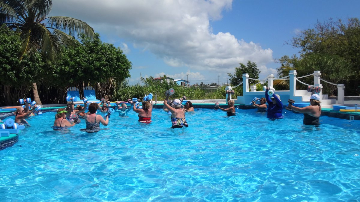 GrandBaymen's tweet photo. Our new swimming lessons at #GrandBaymen are exactly what you need to be in great shape and have lots of fun. Join us every Tue-Thu-Sat at 10am! $5 BZ for tenants and $20 BZ for the public.
#taketheplunge #divein #Belize #paradise #waterlovers #swimming #justkeepswimming #explore https://t.co/tjCnv7ghDi