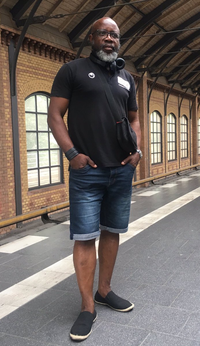 occp1967's tweet photo. In a summer mode today, trying to enjoy the weather ☀️. Not too hot and not cold, little warm. #BerlinFun 🚇👌🔥 https://t.co/z4aA8tciAc