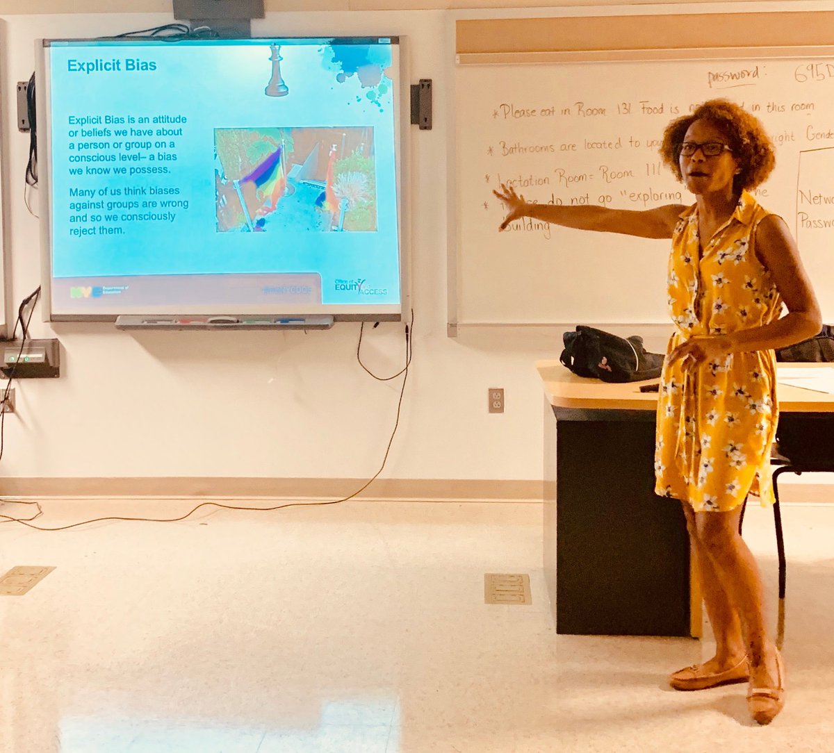 davis_fia's tweet image. ⁦@AnnaMJackman⁩ facilitating Implicit Bias Awareness Workshop.  Thank you for creating a safe space and supporting different perspectives. ⁦@OEAnyc⁩ ⁦@PrincipalNick43⁩ #Equityandaccessforall #QueensfromQueens #Southside