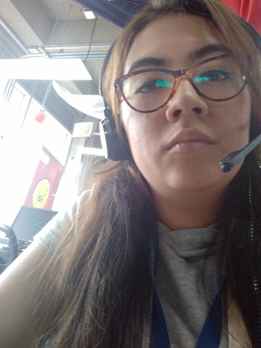 CatheLota's tweet photo. @Vibra1049 @CataBernal_  me pongo mis audífonos debajo de mi instrumento de trabajo para poder ir al TyM #CulturaTyM https://t.co/6So02asWUA