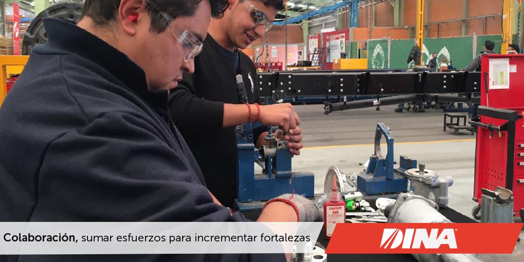 DINAmx's tweet photo. Colaboración es sumar esfuerzos a los de otros para incrementar fortalezas y disminuir debilidades, logrando resultados sostenibles. En @DINAmx nos enorgullece enaltecer este principio. 🚌🚎 #DINA68años #EstoEsDINA https://t.co/zA9BbDF13N