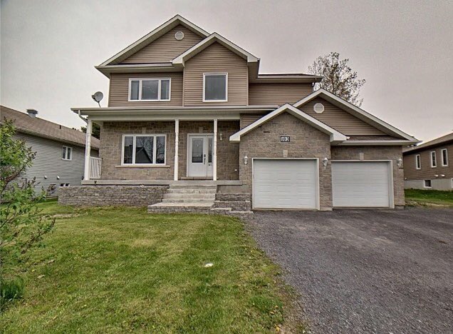 AtlanticCory's tweet photo. 📢 Please RT 📢

Beautiful 5 bedroom, 4 bath family home in Limoges, ON (30 mins to downtown Ottawa)

$469,900

OPEN HOUSE July 28, 2-4pm

** Agents welcome at 3% 

** $2,500 decorating bonus to be paid to buyer on closing!

https://t.co/6rEQY3LJqx https://t.co/OUEMUdhLev