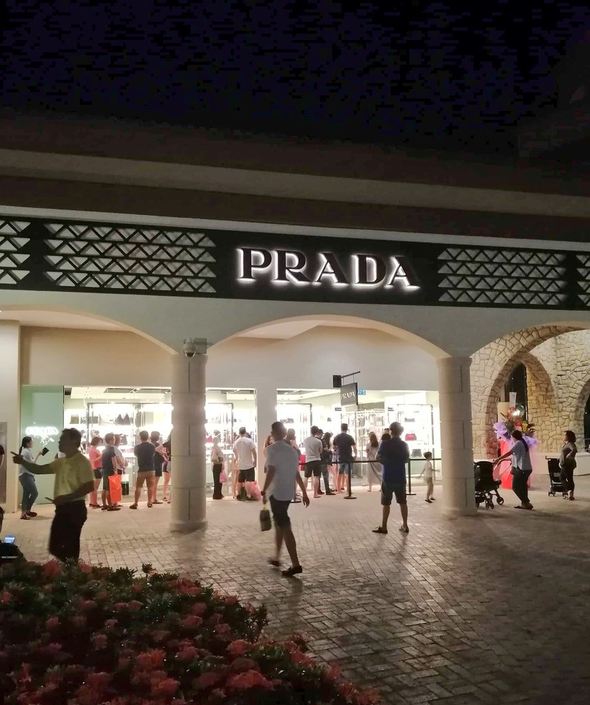 the First PRADA outlet in Malaysia now 