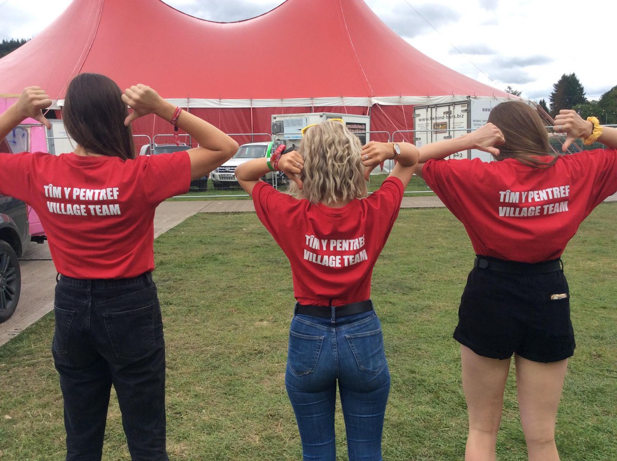 🎉🎪YDYCH CHI YMA?!🎪🎉

Cofiwch os ydych chi angen unrhywbeth pan chi'n aros gyda ni edrychwch am ein staff yn eu crysau t coch!!