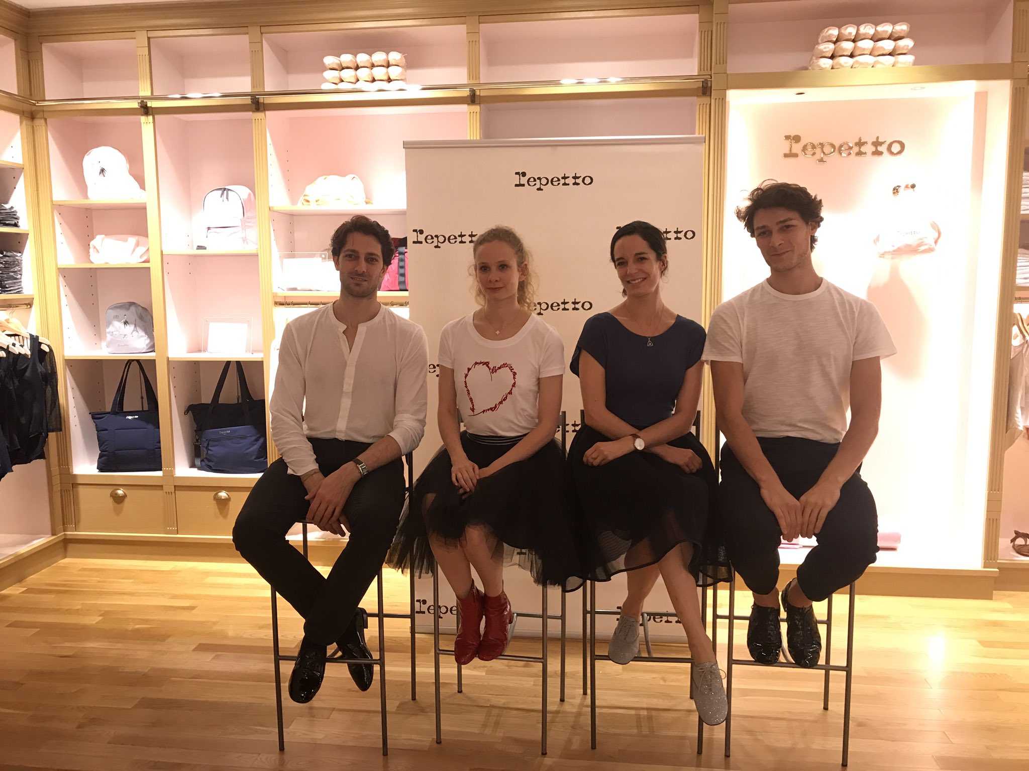 ル グラン ガラ19 リハーサル終了後 ダンサーたちはレペット銀座店のイベントへ レペットの靴や素敵な服を身につけて マチュー ガニオ レオノール ボラック アマンディーヌ アルビッソン ユーゴ マルシャン ル グラン ガラ19 パリ