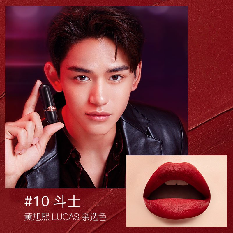 NCTFR's tweet photo. [PHOTO] 220719 #WayV #LUCAS

Lucas, ambassadeur de la nouvelle couleur de rouge à lèvres "10 fighter" #FearlessRed de la marque Carslan 👄

@NCTsmtown
@WayV_official https://t.co/c9x5GVM8ZX