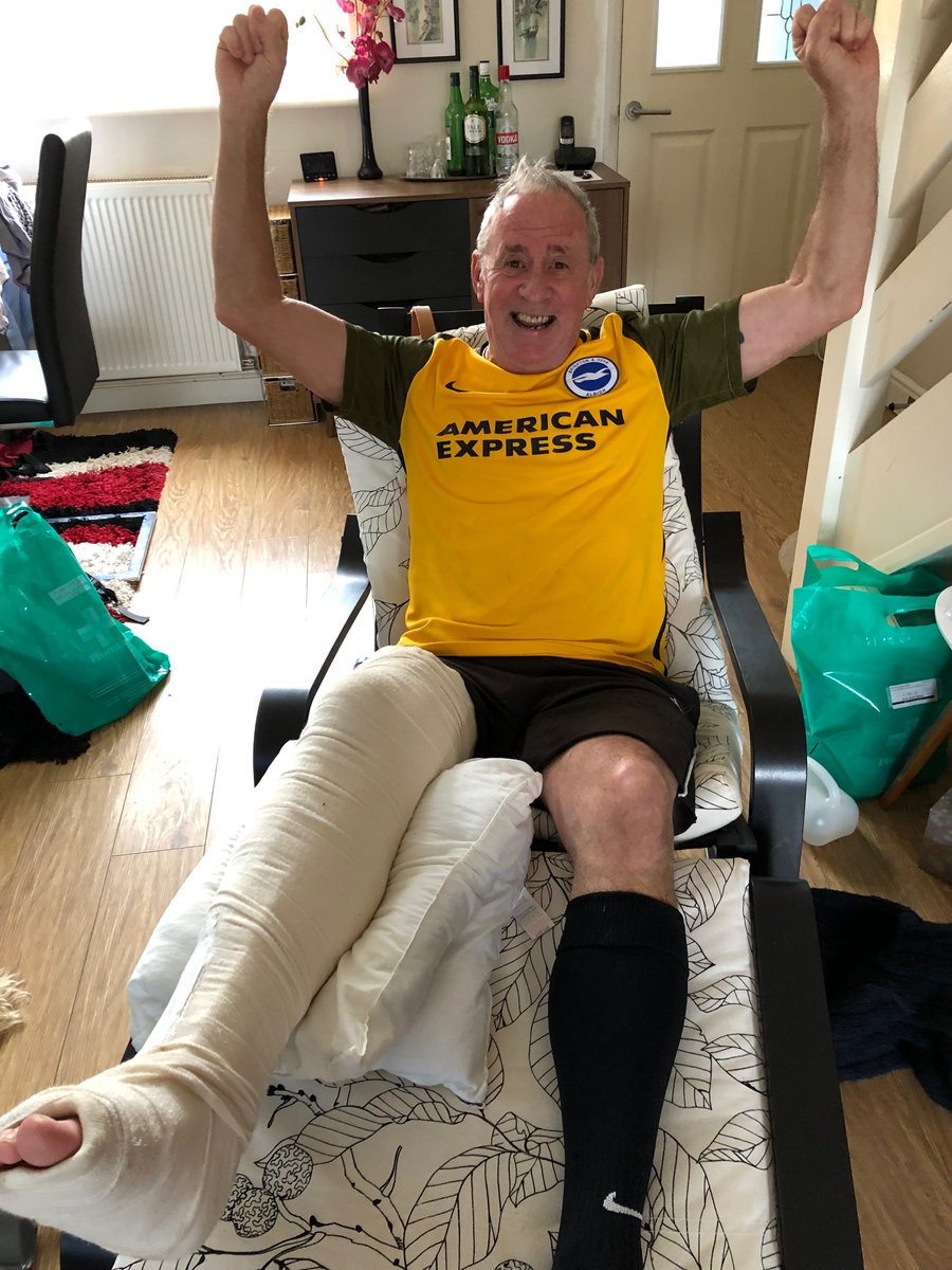 PoshSpuds's tweet photo. We're so sorry we've missed you so far this summer.  Its been 4 (very) long months, but Alan is finally out of plaster.  We hope to see you again very soon! https://t.co/v2GwvHHABB