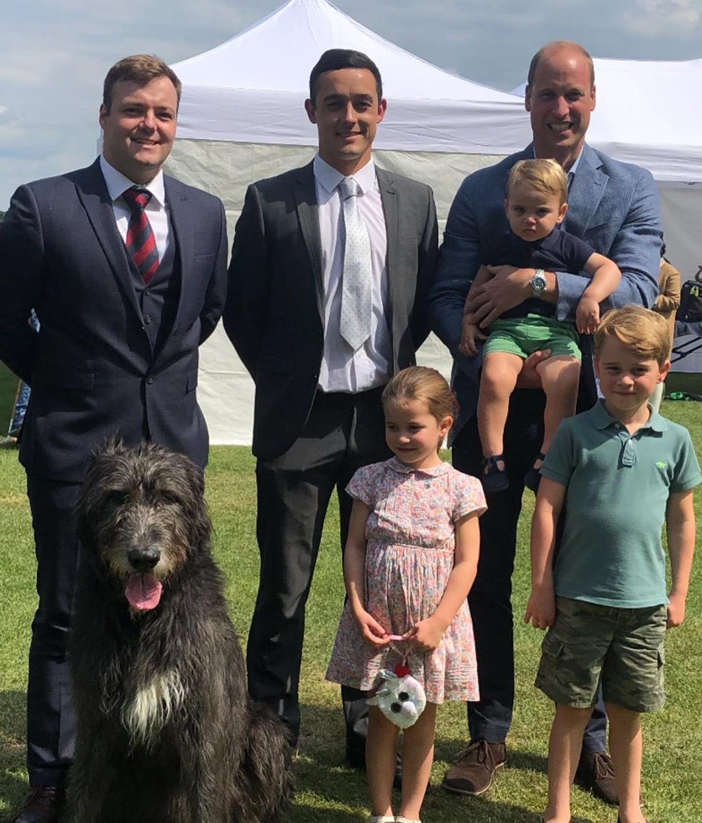ArmyInLondon's tweet photo. The Army In London, including @irish_guards Wolfhound mascot Domhnall, is wishing HRH Prince George a very happy 6th birthday today. Our Soldiers are always on duty, ready to serve! #PrinceGeorge https://t.co/JKrUja4GNL