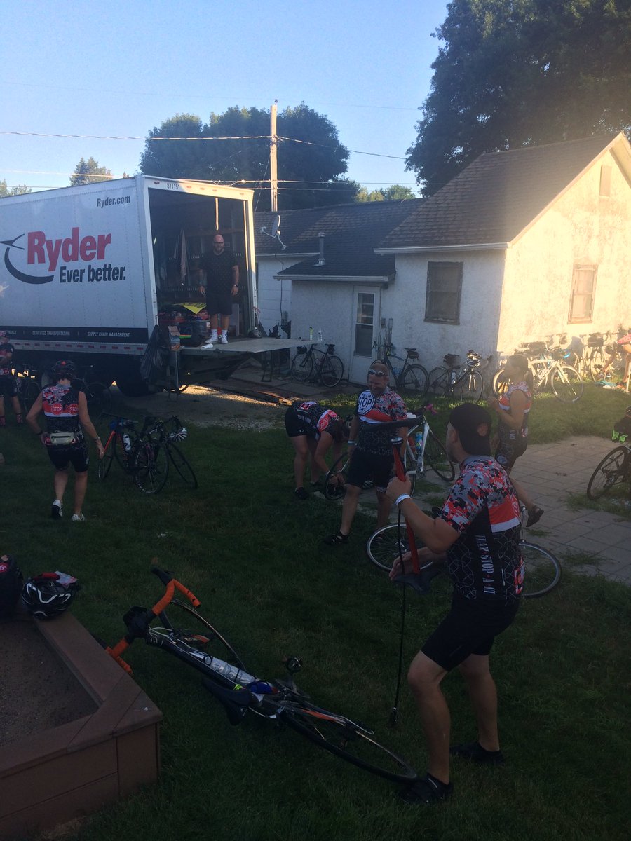 TeamStopALot's tweet photo. Getting ready for @RAGBRAI_IOWA Day 2. See you later, @Win_RAGBRAI https://t.co/5z701S8UZe