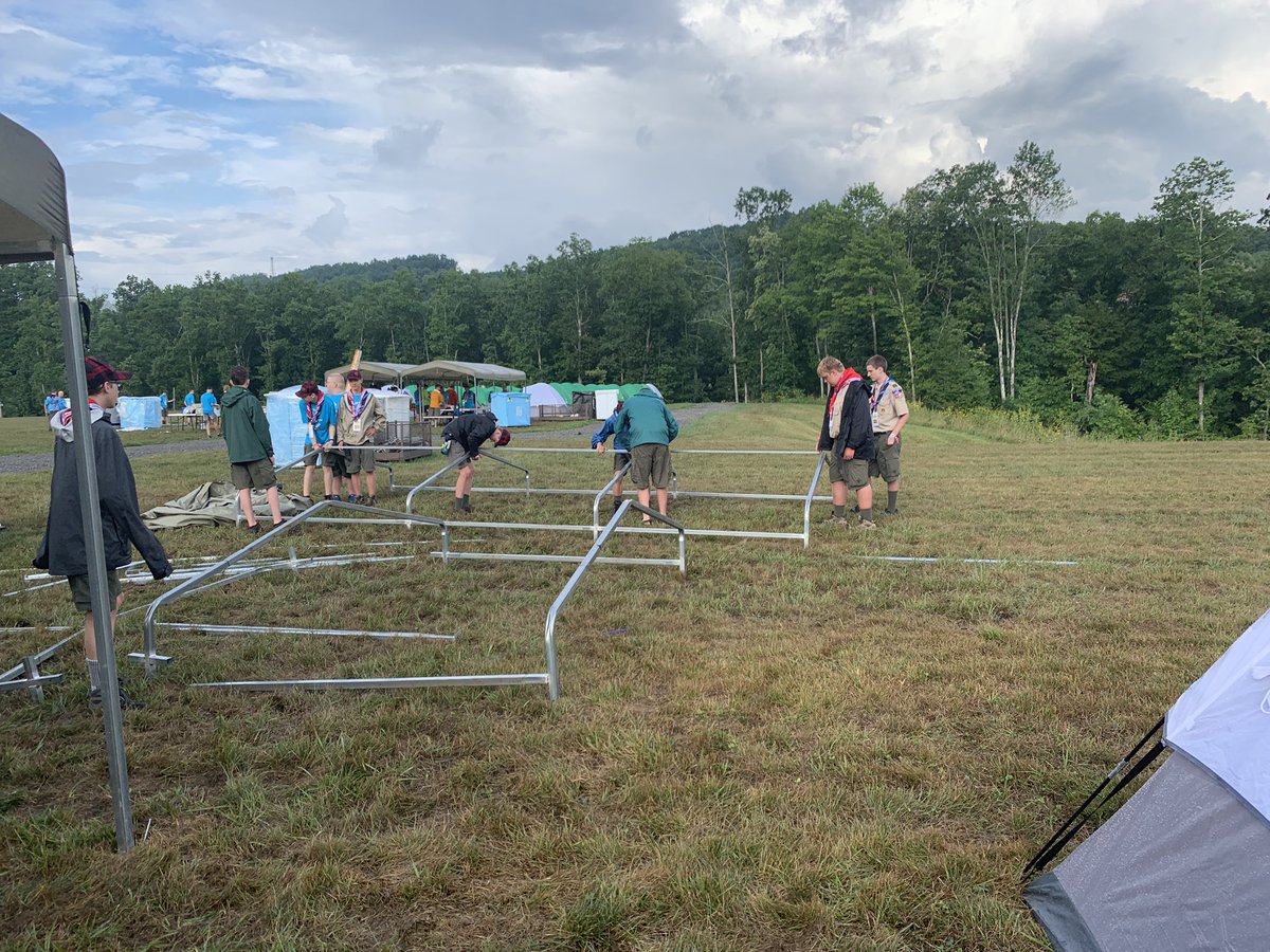 WorkingMyTicket's tweet photo. #USA302 helping other sites by getting dining flys setup... just in case it’s raining when those troops arrive. #Courteous #AScoutIs #ScoutForLife #BePrepared #ScoutingIsAGame @2019_wsj @BechtelSummit https://t.co/nHhtWgVYHV