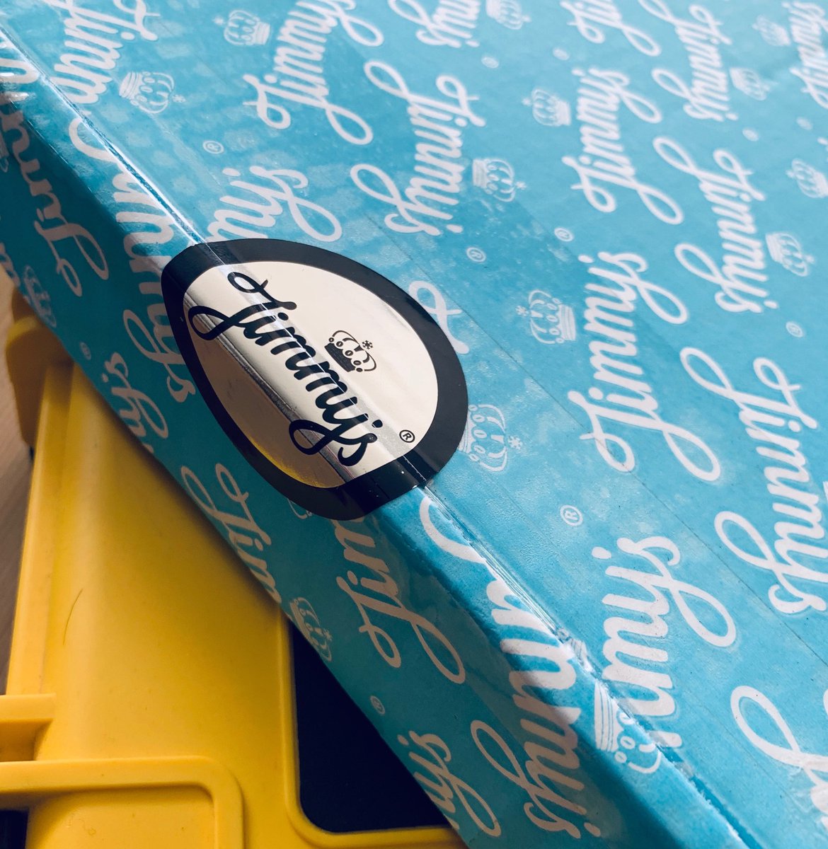 andyh_gb's tweet photo. The packing game at ⁦@jimmyicedcoffee⁩ has strengthened even further since my last purchase... https://t.co/OlKu4LdcBW