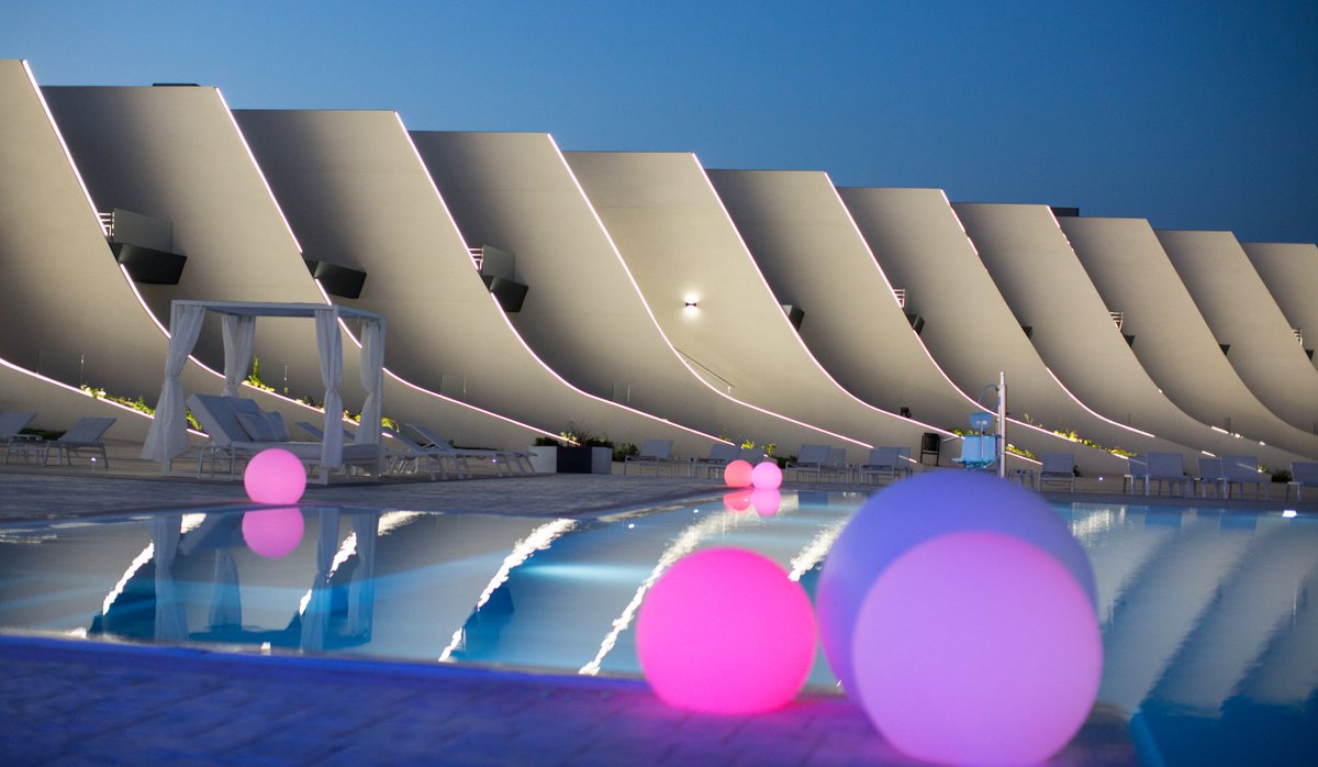 Neilson Mar Menor Beachclub, Los Urrutias, Spain

Now officially open! 🍾☀️
neilson.co.uk/beach/spain/ma…

#neilson #neilsonholidays #spain #beachclub #travel #relaxashardasyoulike